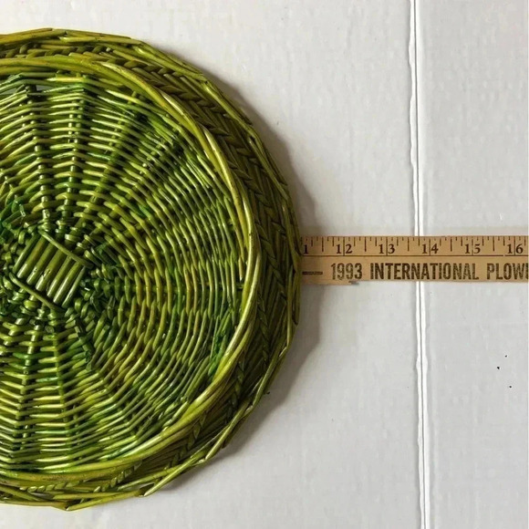 Lime  Green Wicker Plate Chargers - Picture 8 of 9